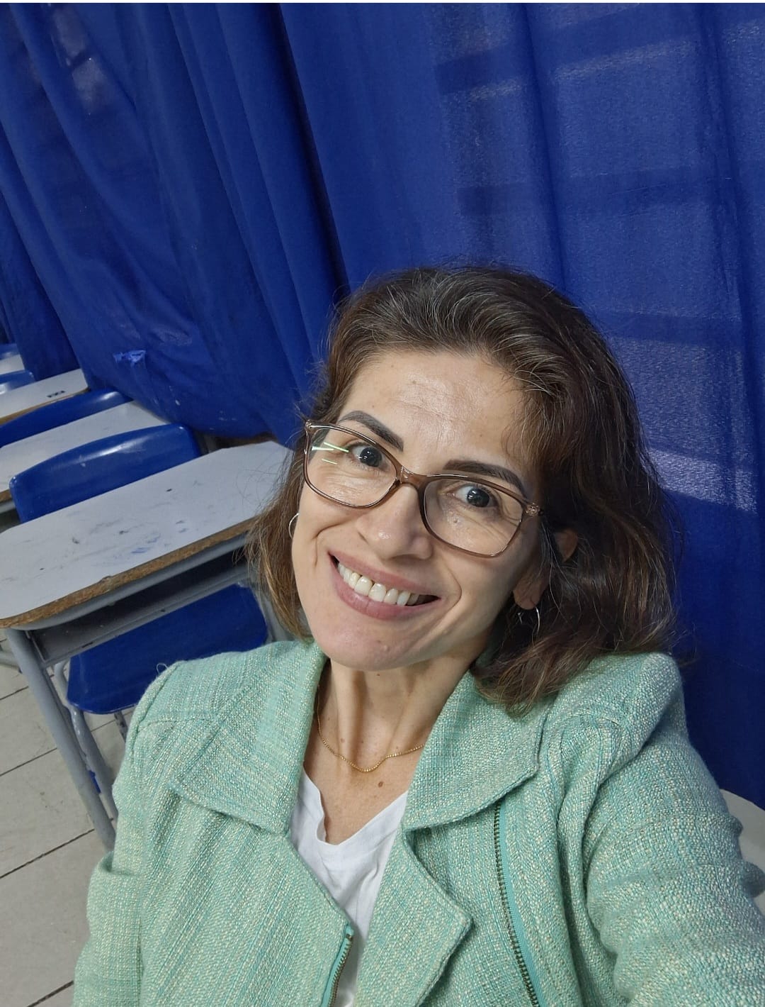 Profa. Sandra Maguet
